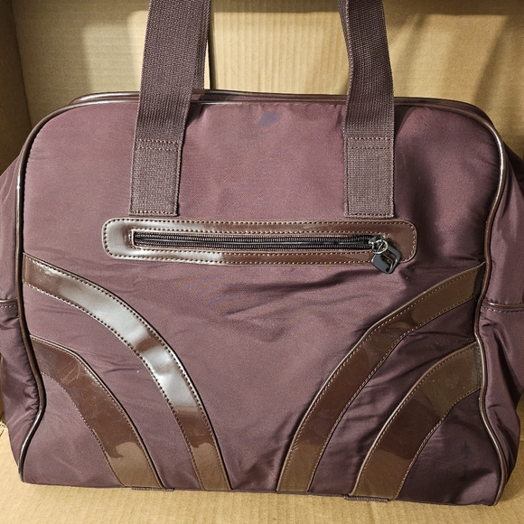 Fabletics Handbags - The Pace Gym‎ Bag Fabletics Burgundy
